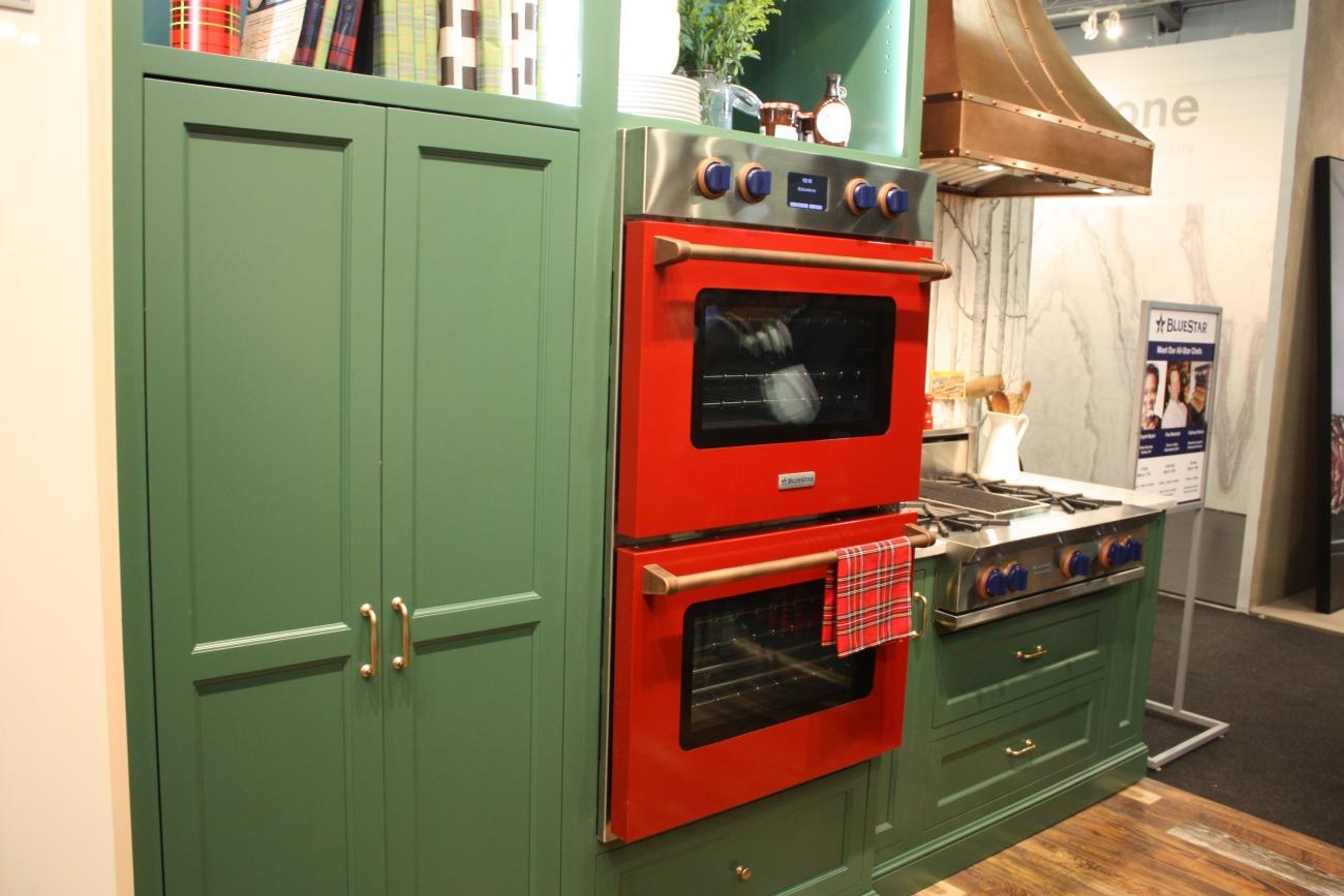 9 Outdated Kitchen Cabinet Styles to Avoid and New Options to Consider